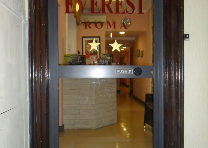 Otel Everest 2*
