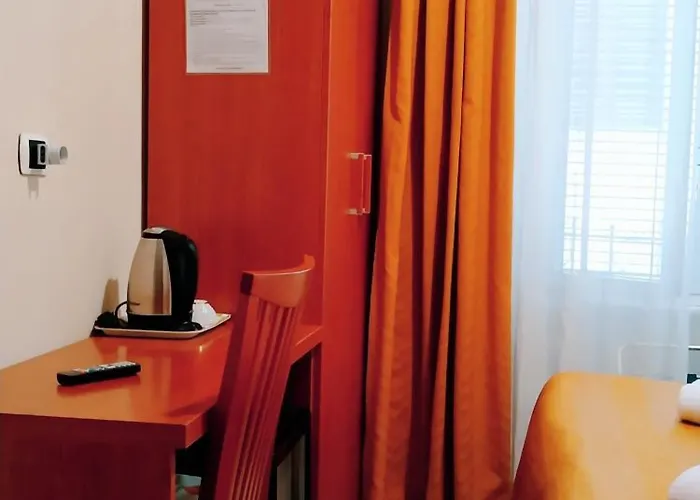 Otel Everest 2*